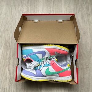 Nike Dunk Low Women’s Green Glow